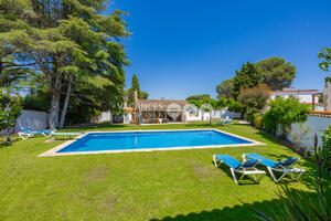 VILLA-BARCELONA VILLA BARCELONA Casa aislada / Villa Riells L'Escala