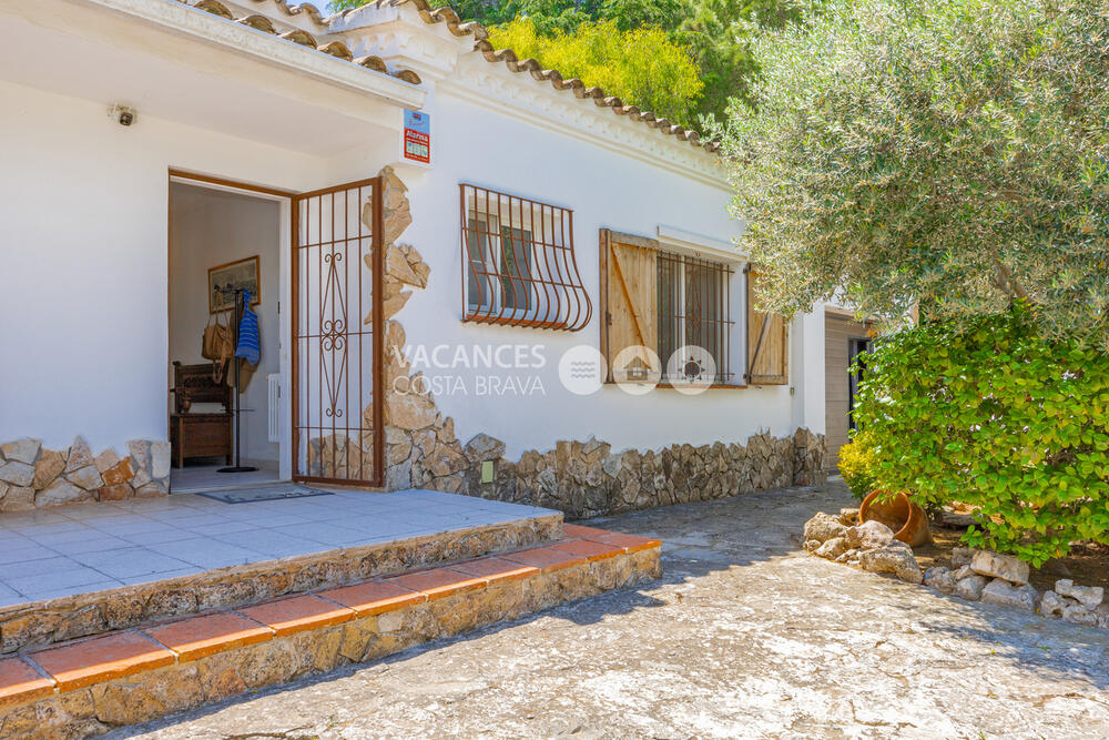 VILLA-BARCELONA VILLA BARCELONA Casa aislada / Villa Riells L'Escala