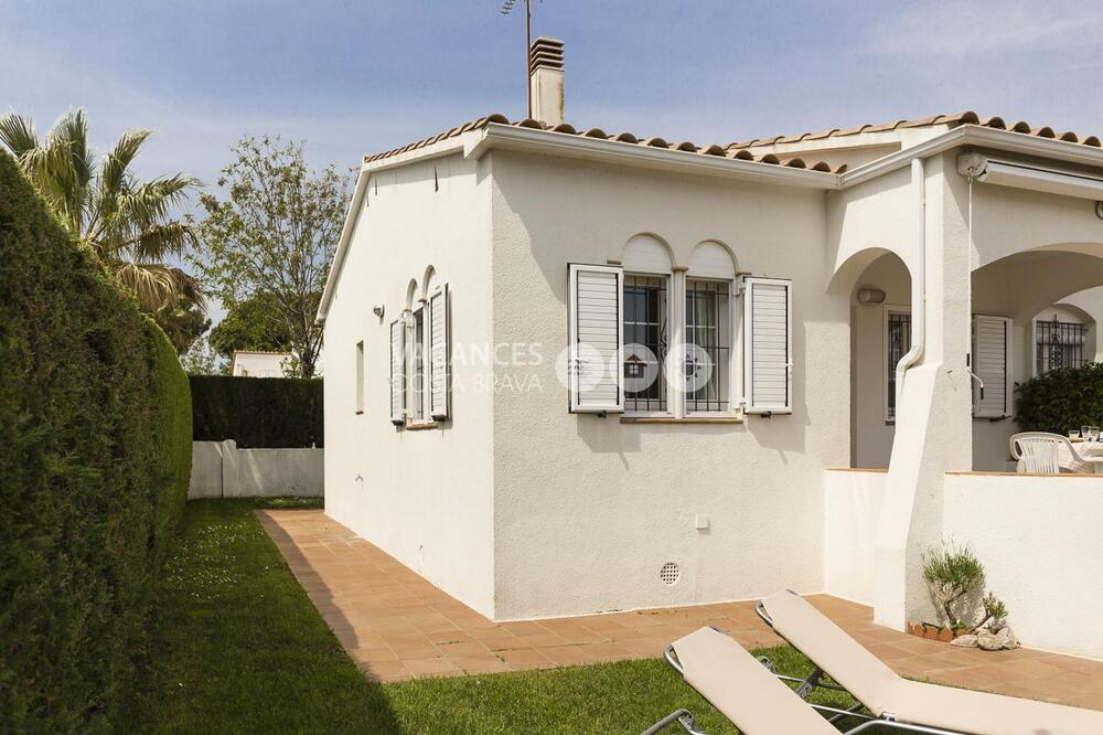SANT BRIU 8 SANT BRIU 8 Casa aislada Riells L'Escala SANT BRIU 8 SANT BRIU 8 Casa aislada Riells L'Escala