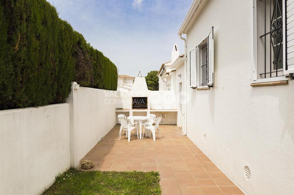 SANT BRIU 8 SANT BRIU 8 Casa aislada Riells L'Escala SANT BRIU 8 SANT BRIU 8 Casa aislada Riells L'Escala