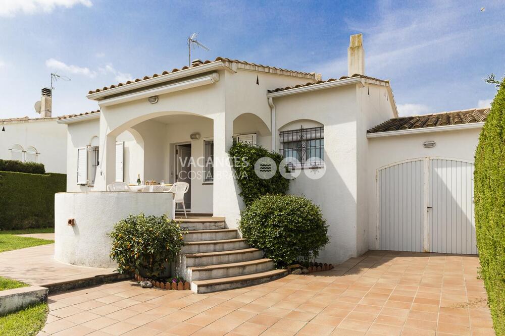 SANT BRIU 8 SANT BRIU 8 Casa aislada Riells L'Escala SANT BRIU 8 SANT BRIU 8 Casa aislada Riells L'Escala