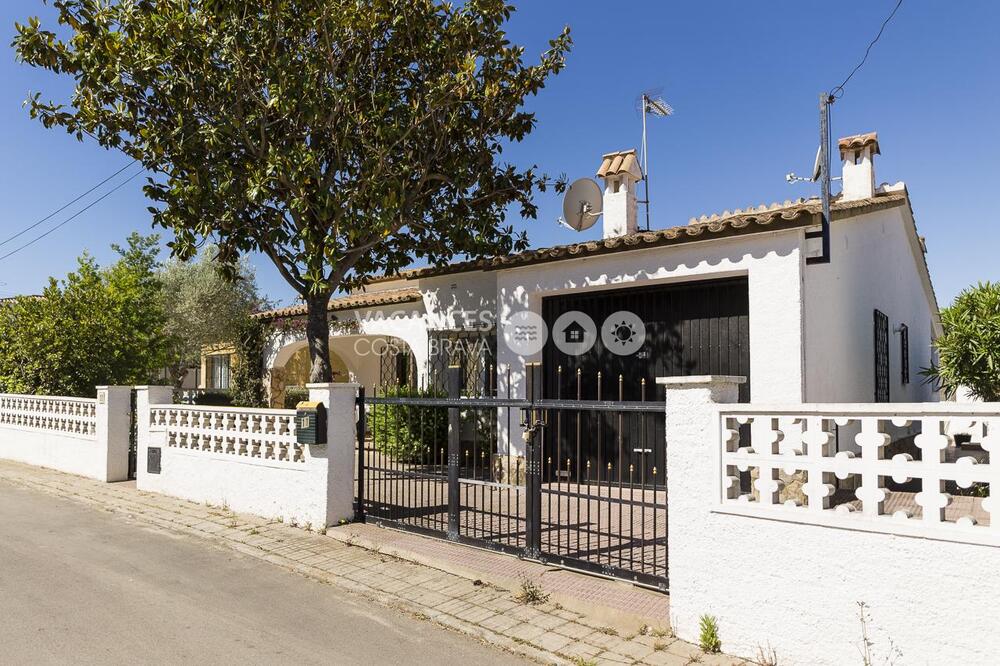 MALLOLS 5 MALLOLS 5 Casa aislada Riells de Dalt L'Escala MALLOLS 5 MALLOLS 5 Casa aislada Riells de Dalt L'Escala