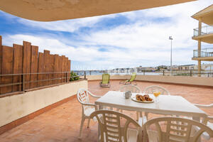 BLANC-CANIGO-1 BLANC CANIGO 1 Apartamento Riells platja L'Escala