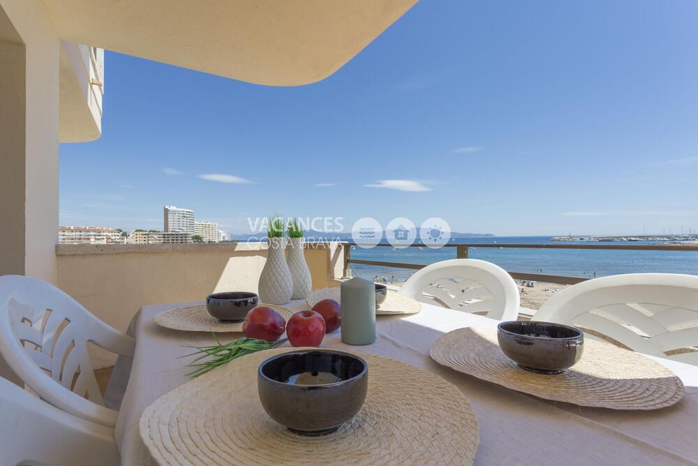 BLANC CANIGO 2 BLANC CANIGÓ 2 Apartamento Riells platja L'Escala BLANC CANIGO 2 BLANC CANIGÓ 2 Apartamento Riells platja L'Escala