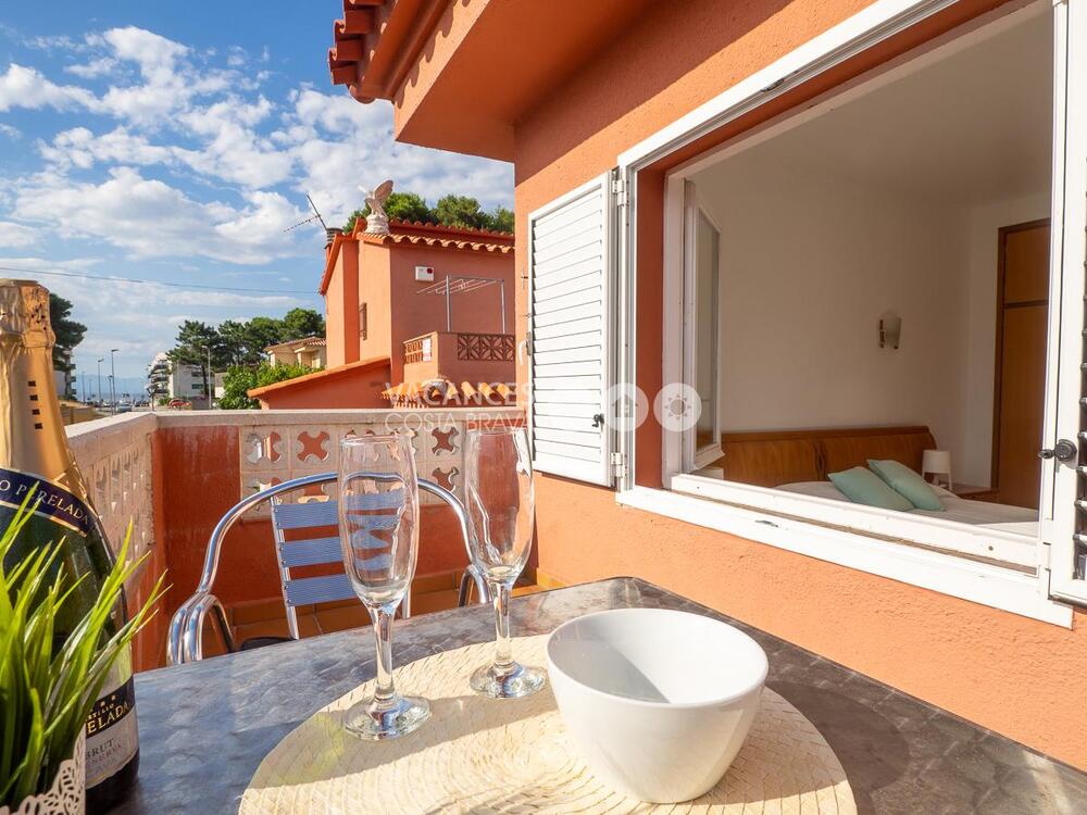 VILLA NURIA VILLA NURIA Casa aislada / Villa Riells L'Escala VILLA NURIA VILLA NURIA Casa aislada / Villa Riells L'Escala