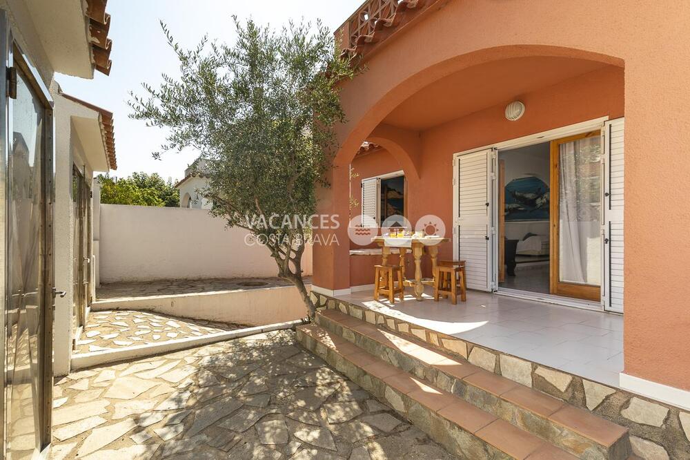 CAMOS CAMÓS Casa aislada / Villa Riells L'Escala CAMOS CAMÓS Casa aislada / Villa Riells L'Escala