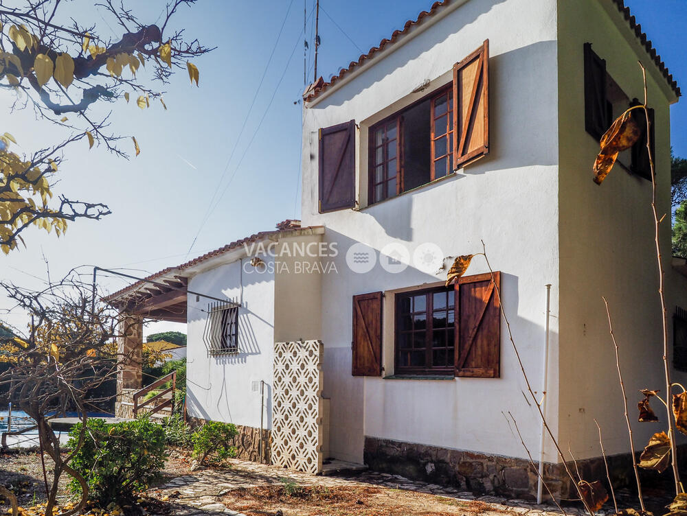 COLOM COLOM Casa aislada / Villa Escala (L') COLOM COLOM Casa aislada / Villa Escala (L')
