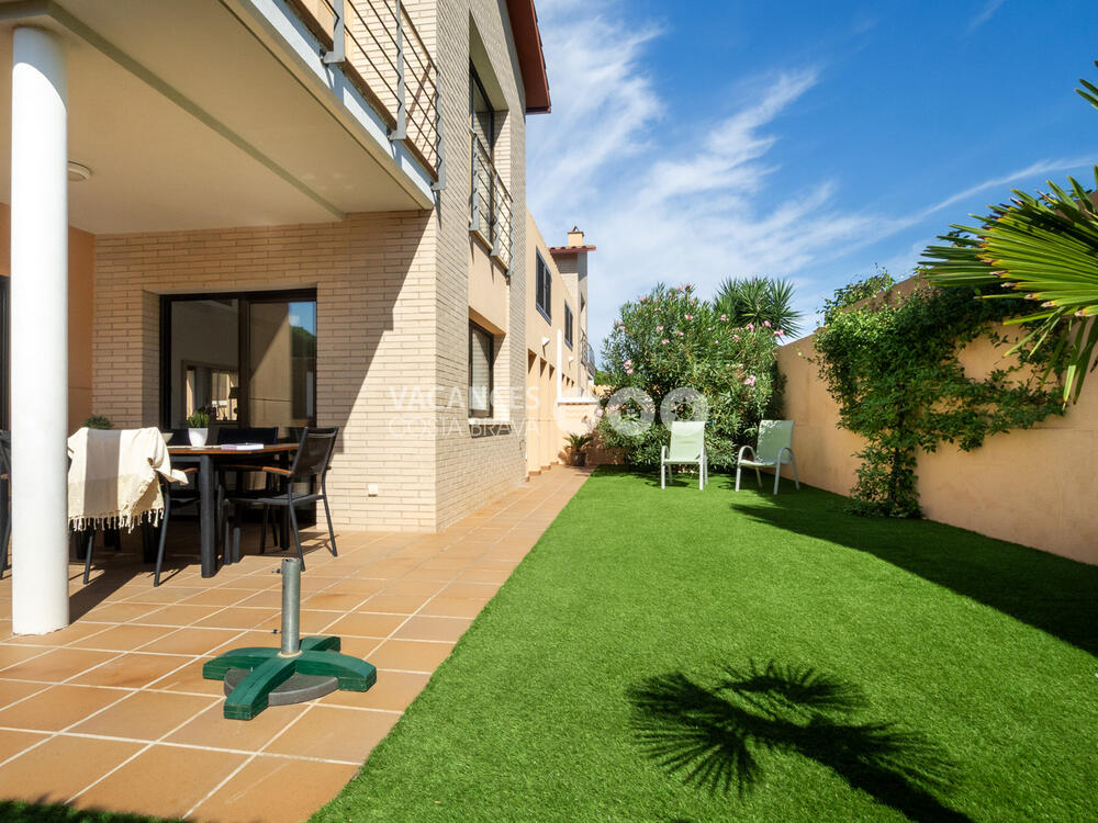 CACTUS CACTUS Casa aislada / Villa Escala (L') CACTUS CACTUS Casa aislada / Villa Escala (L')