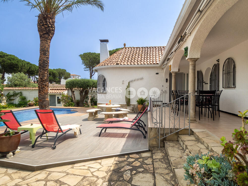 PALMERA PALMERA Casa aislada / Villa Escala (L') PALMERA PALMERA Casa aislada / Villa Escala (L')