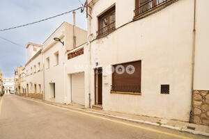 CANYET CANYET Casa de pueblo  Escala (L')