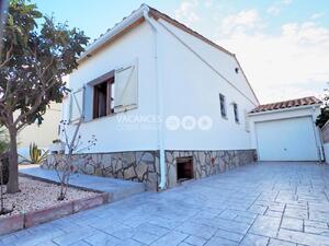 D-45771 DESTINATA Casa aislada Riells L'Escala