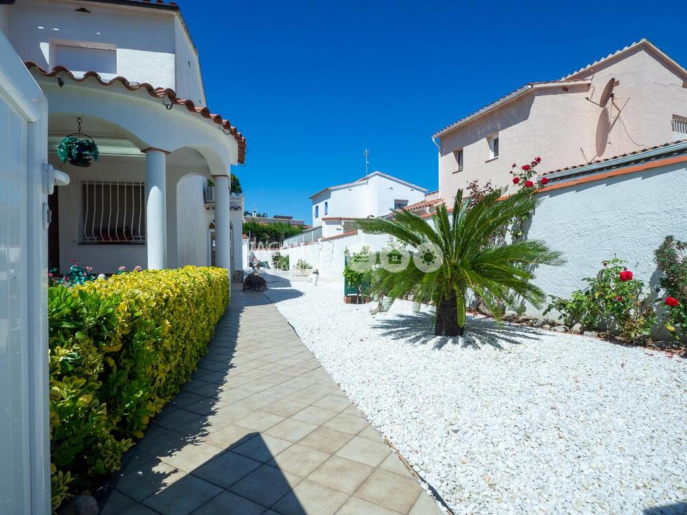SANT BRIU 5 SANT BRIU 5 Casa aislada / Villa Riells L'Escala SANT BRIU 5 SANT BRIU 5 Casa aislada / Villa Riells L'Escala