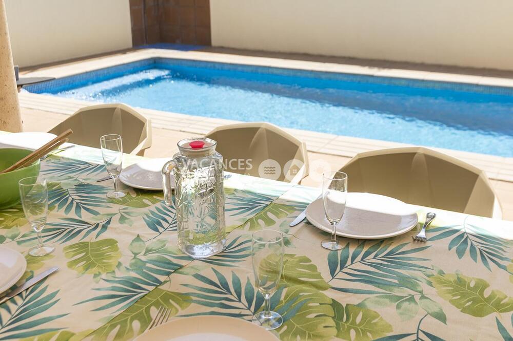 FLOR FLOR Casa aislada / Villa Riells - Port L'Escala FLOR FLOR Casa aislada / Villa Riells - Port L'Escala