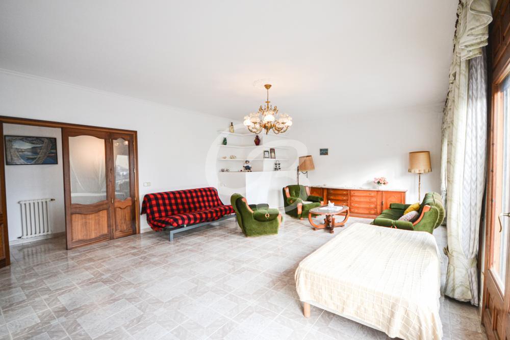 A6007 CASA CON GRAN TERRENO EN PALAFRUGELL Casa adosada Palafrugell Palafrugell