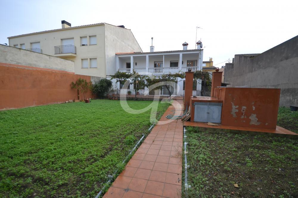 A6007 CASA CON GRAN TERRENO EN PALAFRUGELL Casa adosada Palafrugell Palafrugell