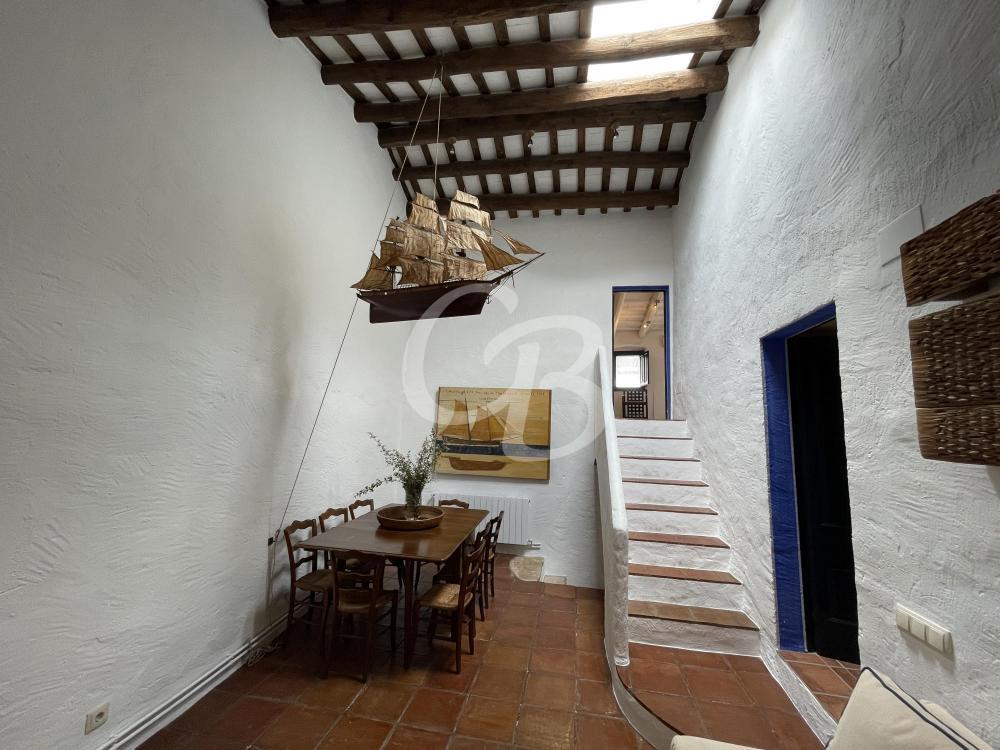 2142 FANTASTICA CASA DE PUEBLO  RESTAURADA  CON JARDIN EN BEGUR Casa de pueblo Centre Begur