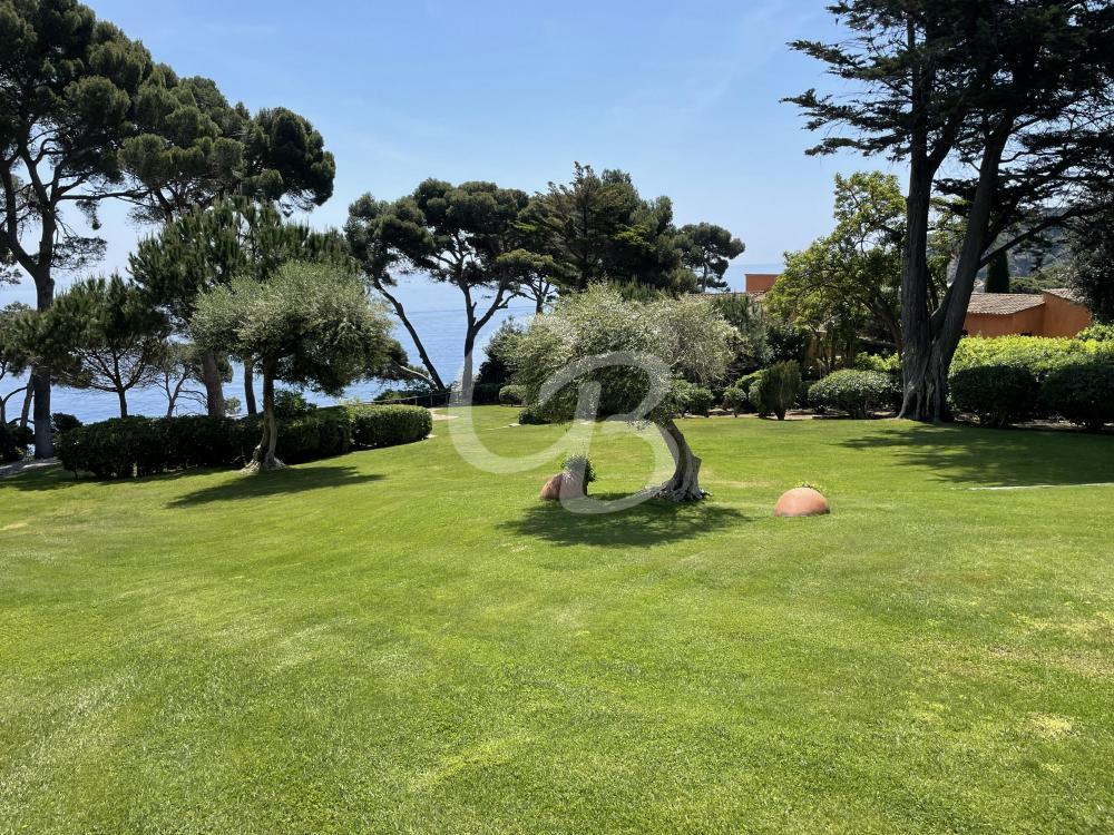 1086 PRECIOSO APARTAMENTO EN FORNELLS A 1A LINEA DEL MAR Apartamento Fornells Begur