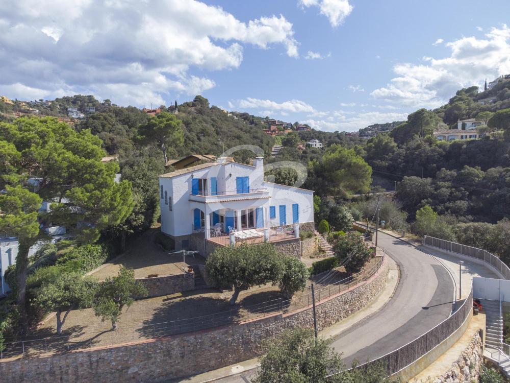 2150 CASA INDIVIDUAL CON GRAN TERRENO Y VISTAS ESPECTACULARES AL MAR Casa aislada / Villa Es Valls Begur