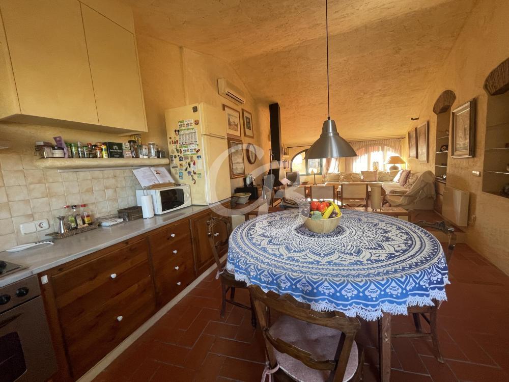 1094 APARTAMENTO DUPLEX CON TERRAZAS SITUADO EN EL CENTRO DE BEGUR Apartamento Centre Begur