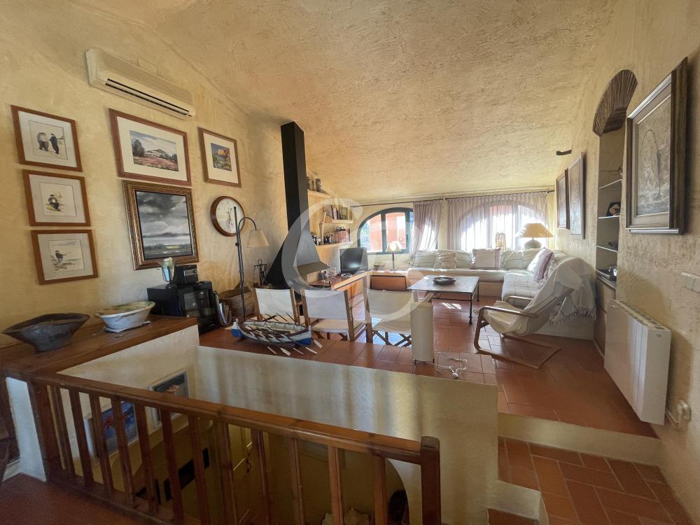 1094 APARTAMENTO DUPLEX CON TERRAZAS SITUADO EN EL CENTRO DE BEGUR Apartamento Centre Begur