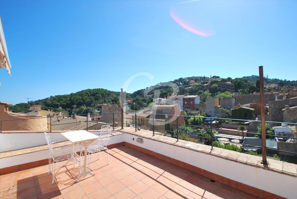 1095 ÀTICO DÚPLEX CON AMPLIA TERRAZA SITUADO EN EL CENTRO DE BEGUR Apartamento Centre Begur