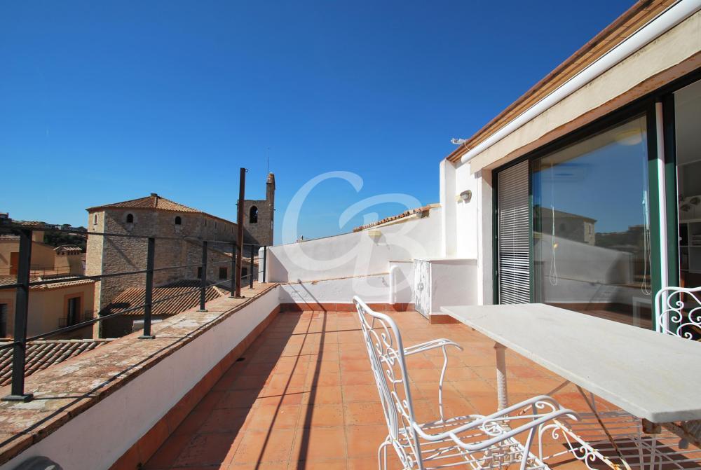 1095 ÀTICO DÚPLEX CON AMPLIA TERRAZA SITUADO EN EL CENTRO DE BEGUR Apartamento Centre Begur