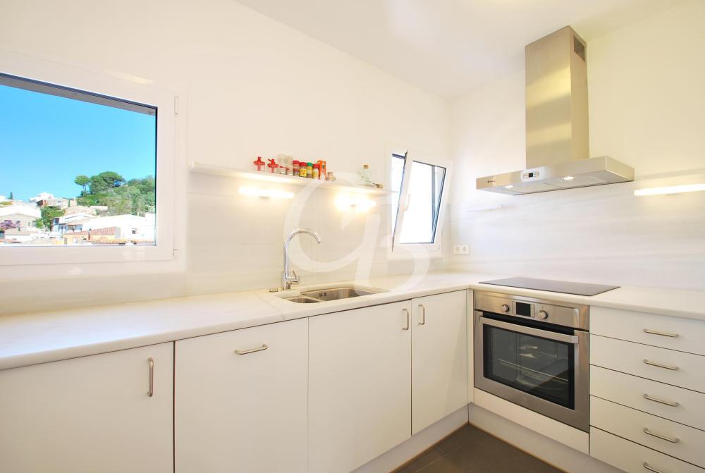 1095 ÀTICO DÚPLEX CON AMPLIA TERRAZA SITUADO EN EL CENTRO DE BEGUR Apartamento Centre Begur