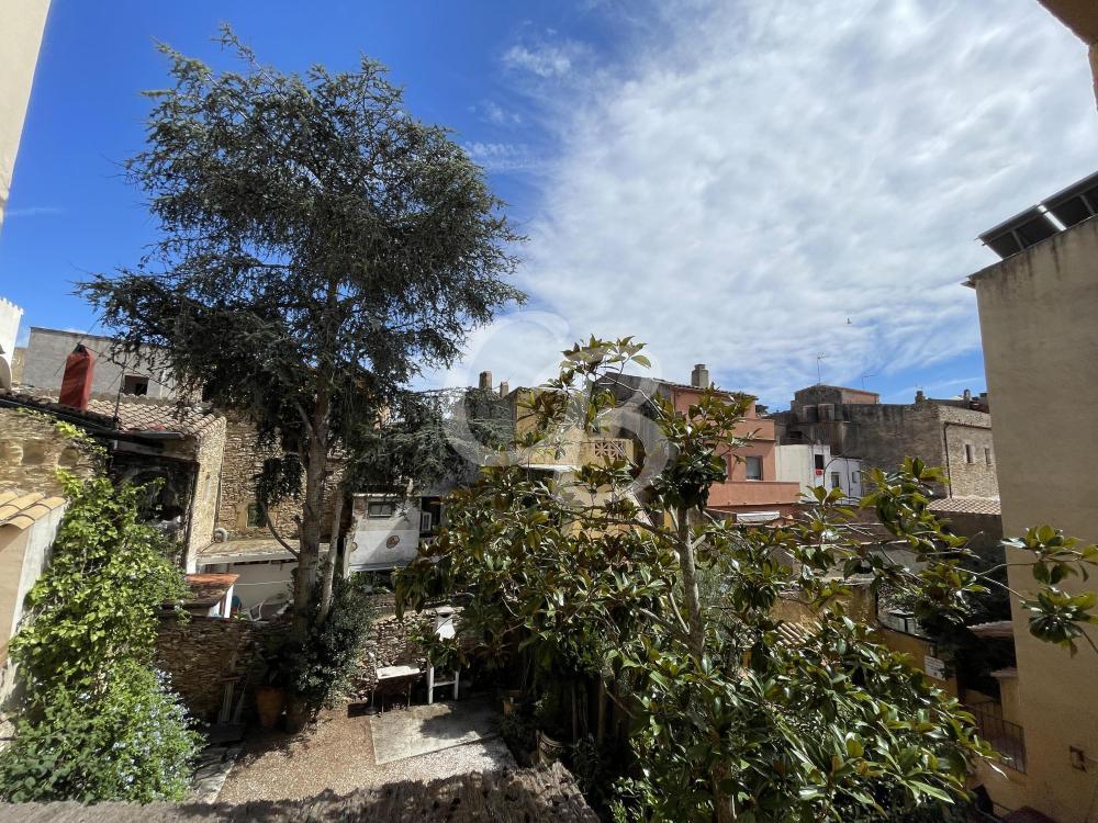 A2139 CASA DE PUEBLO CON GARAJE SITUADA EN EL CENTRO DE BEGUR Maison de village Centre Begur