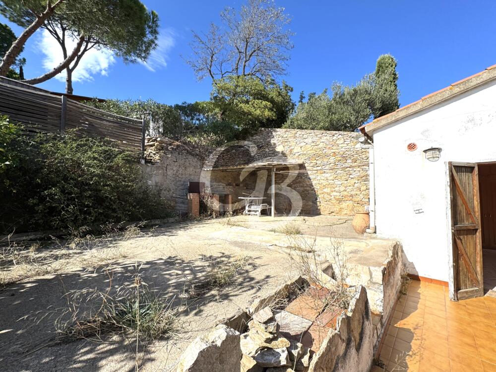 2160 BONICA CASA DE POBLE SITUADA AL CENTRE  DE BEGUR AMB  GRAN JARDÍ Casa de pueblo Centre Begur