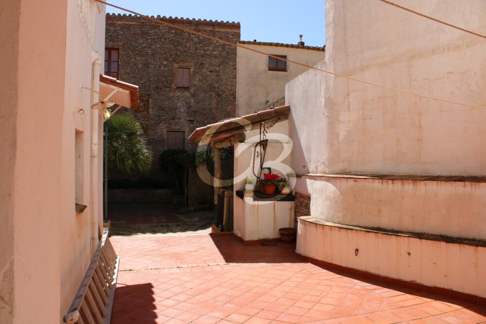 2168 CASA DE POBLE A BEGUR Casa adosada Centre Begur
