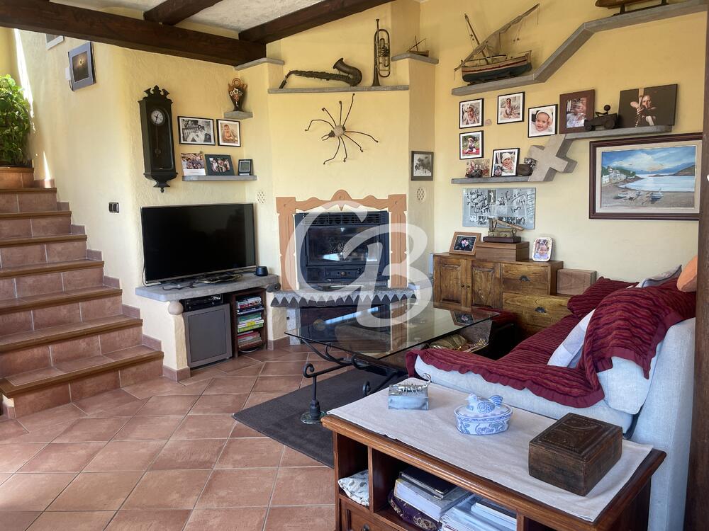 2171 LOCAL COMERCIAL, RESTAURANT I VIVENDA SITUAT AL CENTRE DE BEGUR Espacio comercial Centre Begur