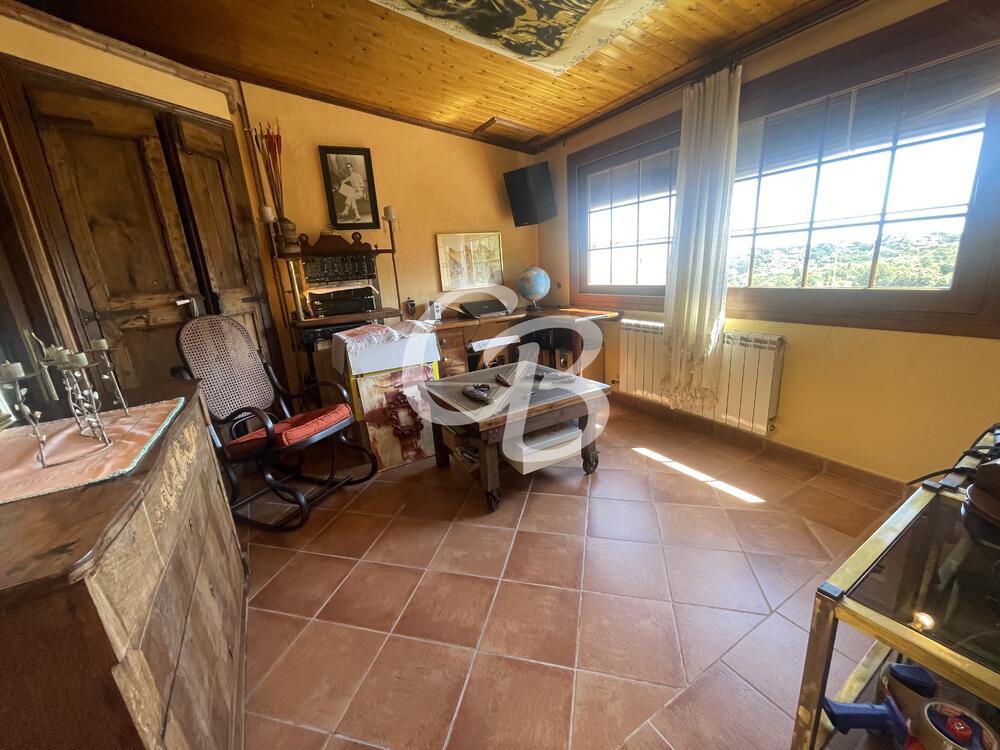 2171 LOCAL COMERCIAL, RESTAURANT I VIVENDA SITUAT AL CENTRE DE BEGUR Espacio comercial Centre Begur