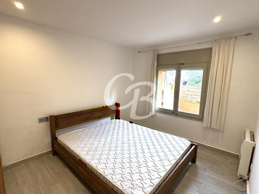 2172 APARTAMENTO SITUADO EN EL CENTRO DE BEGUR CON TERRAZA Y VISTAS AL CASTILLO Apartamento  Begur