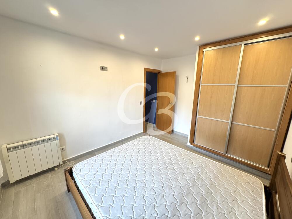 2172 APARTAMENTO SITUADO EN EL CENTRO DE BEGUR CON TERRAZA Y VISTAS AL CASTILLO Apartamento  Begur