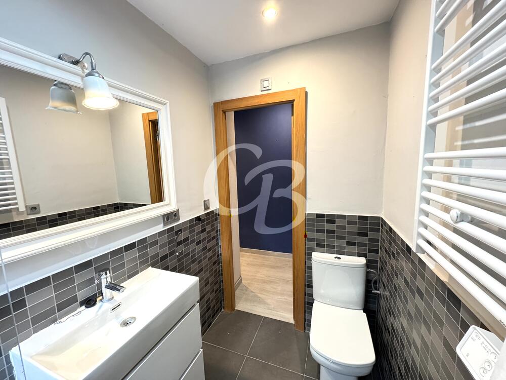 2172 APARTAMENTO SITUADO EN EL CENTRO DE BEGUR CON TERRAZA Y VISTAS AL CASTILLO Apartamento  Begur