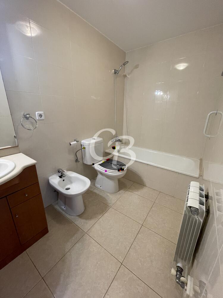 2173 APARTAMENT BEN SITUAT A PALAFRUGELL APROP DEL CAP AMB GRAN TERRASSA, ASCENSOR I PÀRQUING Apartamento CAP Palafrugell