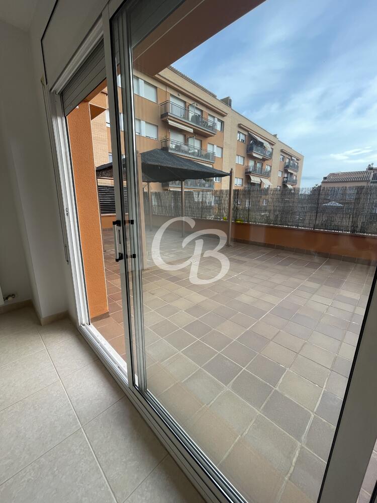 2173 APARTAMENT BEN SITUAT A PALAFRUGELL APROP DEL CAP AMB GRAN TERRASSA, ASCENSOR I PÀRQUING Apartamento CAP Palafrugell