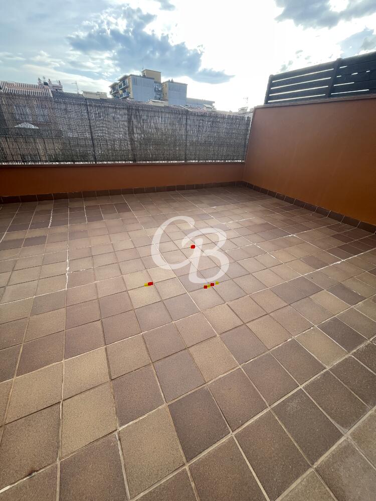 2173 APARTAMENT BEN SITUAT A PALAFRUGELL APROP DEL CAP AMB GRAN TERRASSA, ASCENSOR I PÀRQUING Apartamento CAP Palafrugell