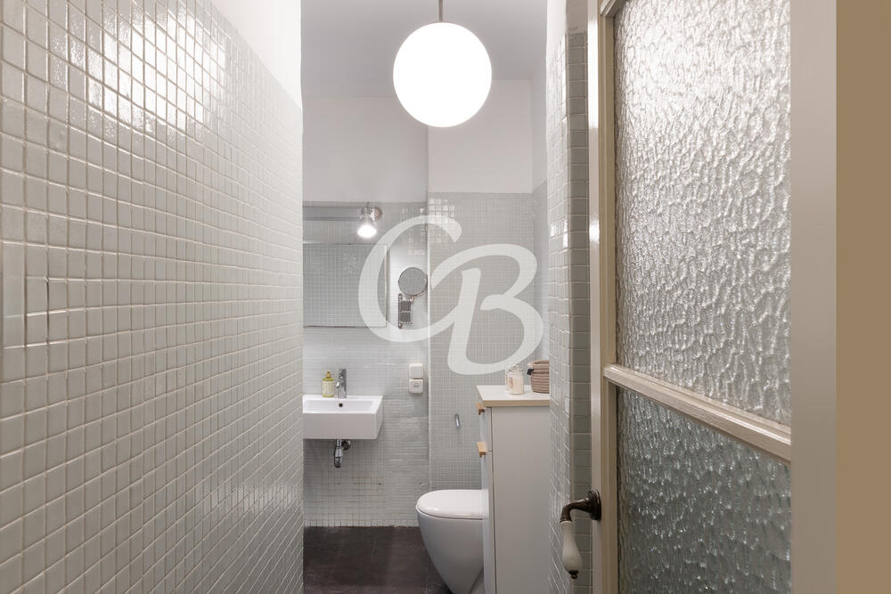 2179 ENCANTADOR PIS  A BARCELONA SITUAT A LA ZONA DEL BORN Piso El Raval Barcelona