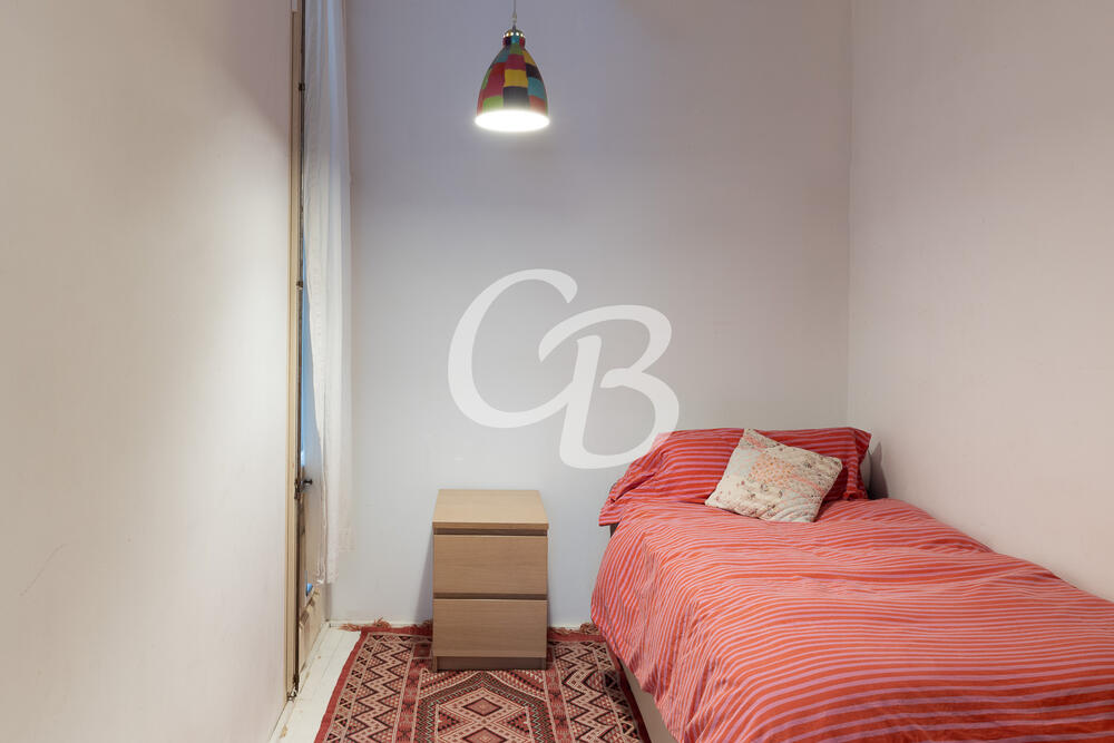 2179 ENCANTADOR PIS  A BARCELONA SITUAT A LA ZONA DEL BORN Piso El Raval Barcelona