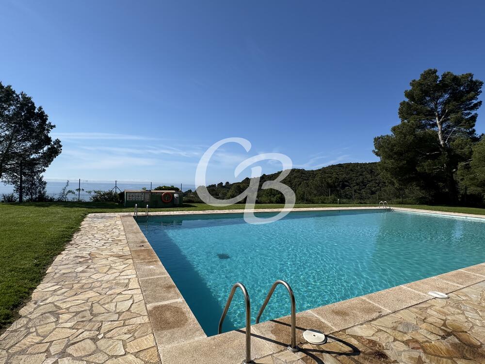 2180 PRECIÓS APARTAMENT REFORMAT AMB PISCINA, PÀRQUING, TRASTER  I VISTES AL MAR SITUAT A LA BORNA (BEGUR) Apartamento La Borna Begur