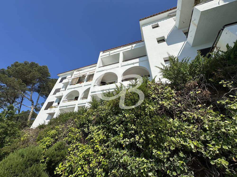 2180 PRECIÓS APARTAMENT REFORMAT AMB PISCINA, PÀRQUING, TRASTER  I VISTES AL MAR SITUAT A LA BORNA (BEGUR) Apartamento La Borna Begur