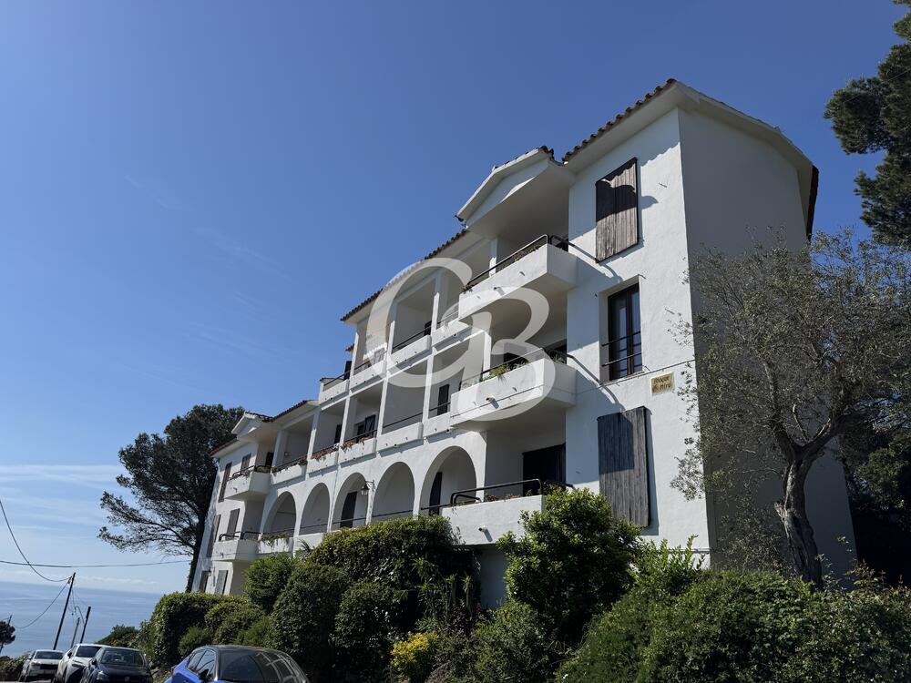 2180 PRECIÓS APARTAMENT REFORMAT AMB PISCINA, PÀRQUING, TRASTER  I VISTES AL MAR SITUAT A LA BORNA (BEGUR) Apartamento La Borna Begur