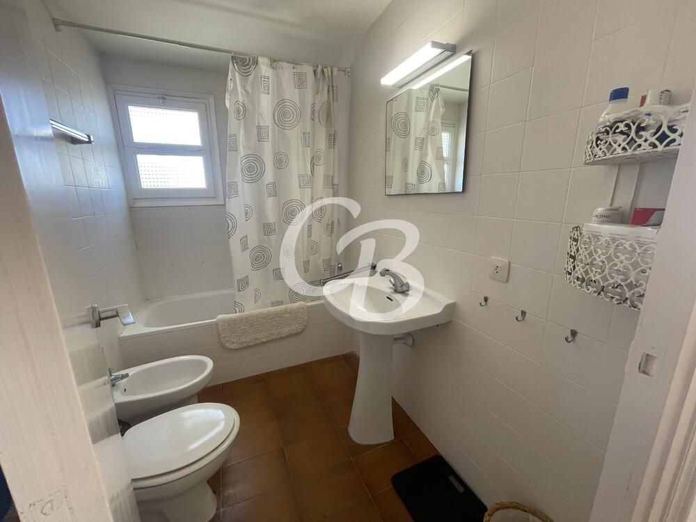 2185 APARTAMENT AMB VISTES AL MAR I ÀMPLIA TERRASSA A PALS Apartamento Platja de Pals Pals