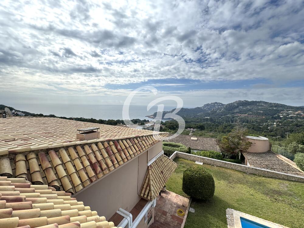 1104 PRECIÓS APARTAMENT AMB VISTES PANORÀMIQUES AL MAR AMB PISCINA I PK A AIGUABLAVA Apartamento Aiguablava Begur