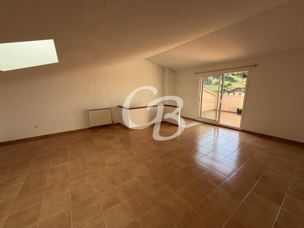 A2150 CASA ADOSSADA AMB JARDÍ, TERRASSA I AMPLI GARATGE A BEGUR Casa de pueblo Centre Begur