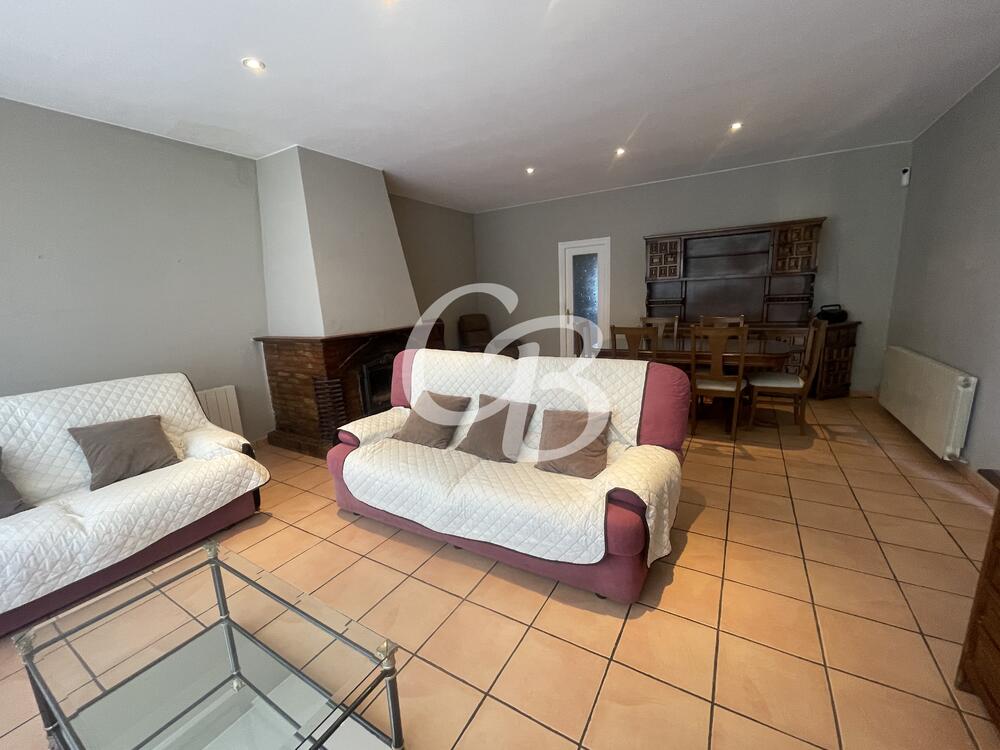 1105 APARTAMENT AMB AMPLI JARDÍ I GARATGE SITUAT A BEGUR AMB VISTES AL CASTELL DE BEGUR Piso Sa Fontansa Begur
