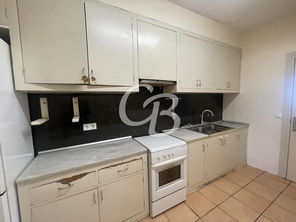 1105 APARTAMENT AMB AMPLI JARDÍ I GARATGE SITUAT A BEGUR AMB VISTES AL CASTELL DE BEGUR Piso Sa Fontansa Begur