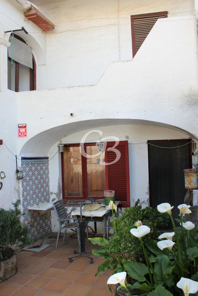 A2151 CASA DE POBLE PER REFORMAR SITUADA A BEGUR  Casa de pueblo Centre Begur