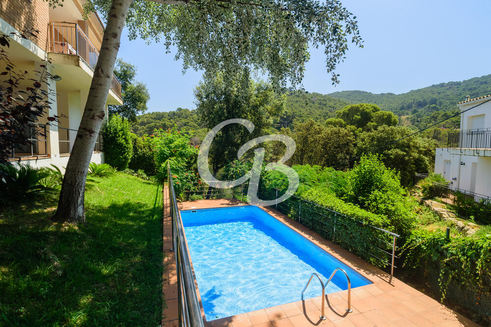 2194 CASA INDIVIDUAL AMB PISCINA PRIVADA A SA RIERA Casa aislada / Villa Sa Riera Begur